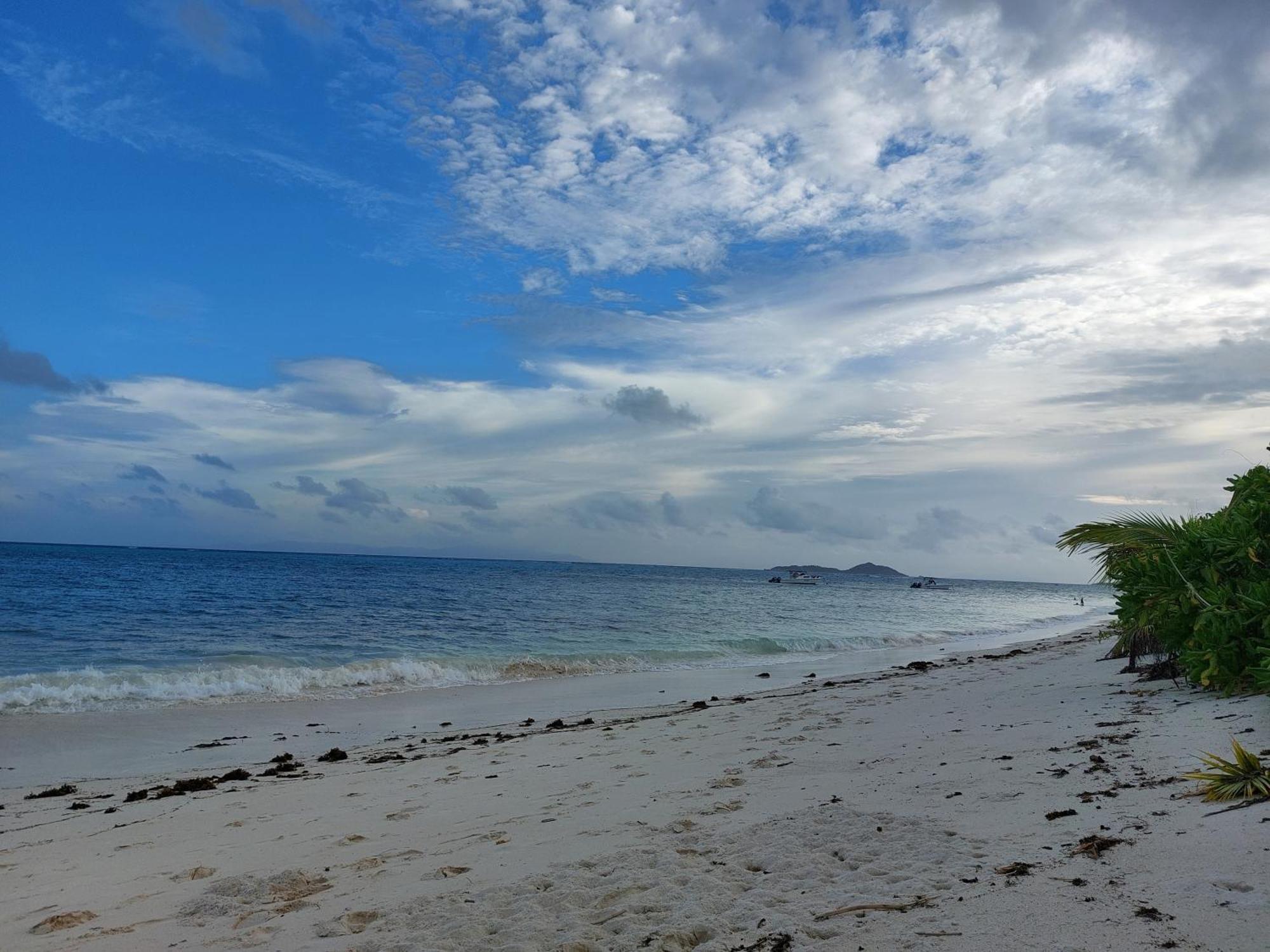 Blue Sky Self Catering Grand Anse (Praslin)
