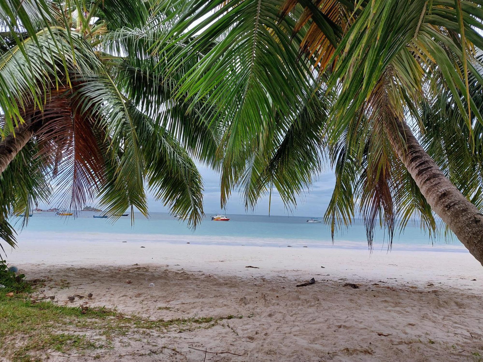 Blue Sky Self Catering * Grand Anse (Praslin)