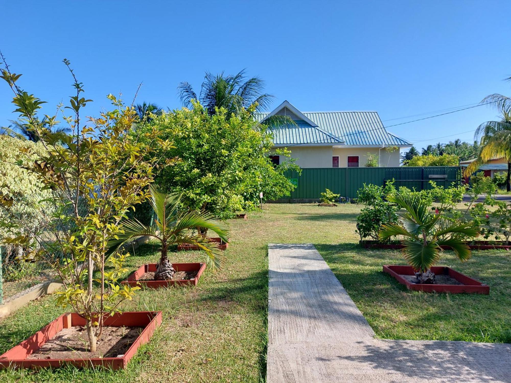 Blue Sky Self Catering Grand Anse (Praslin)