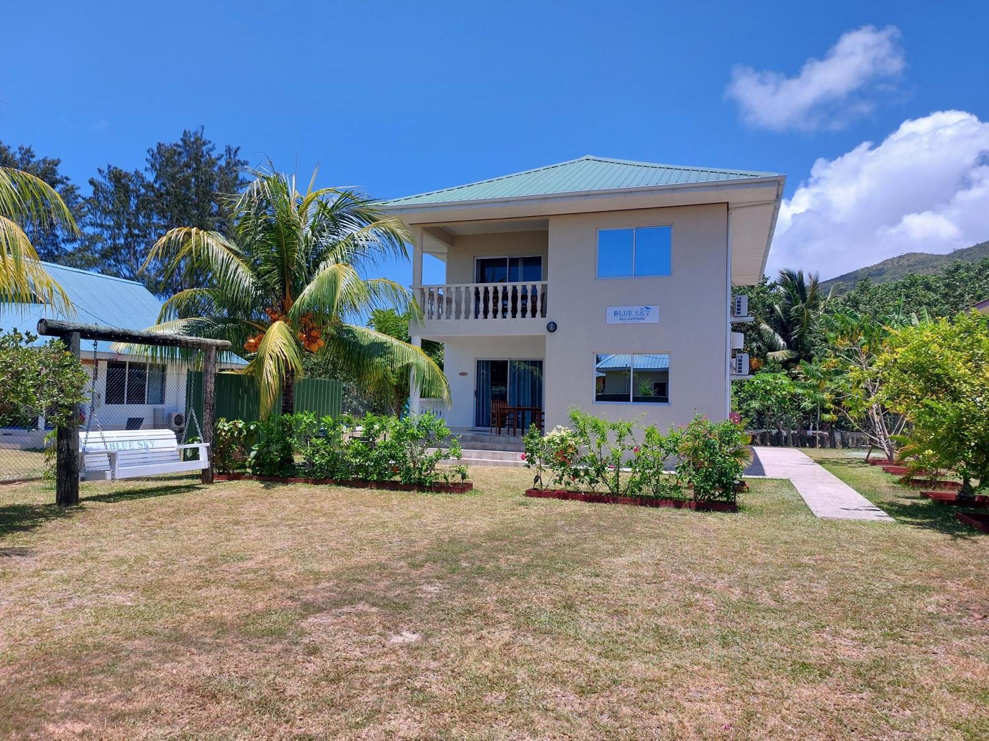 Blue Sky Self Catering * Grand Anse (Praslin)